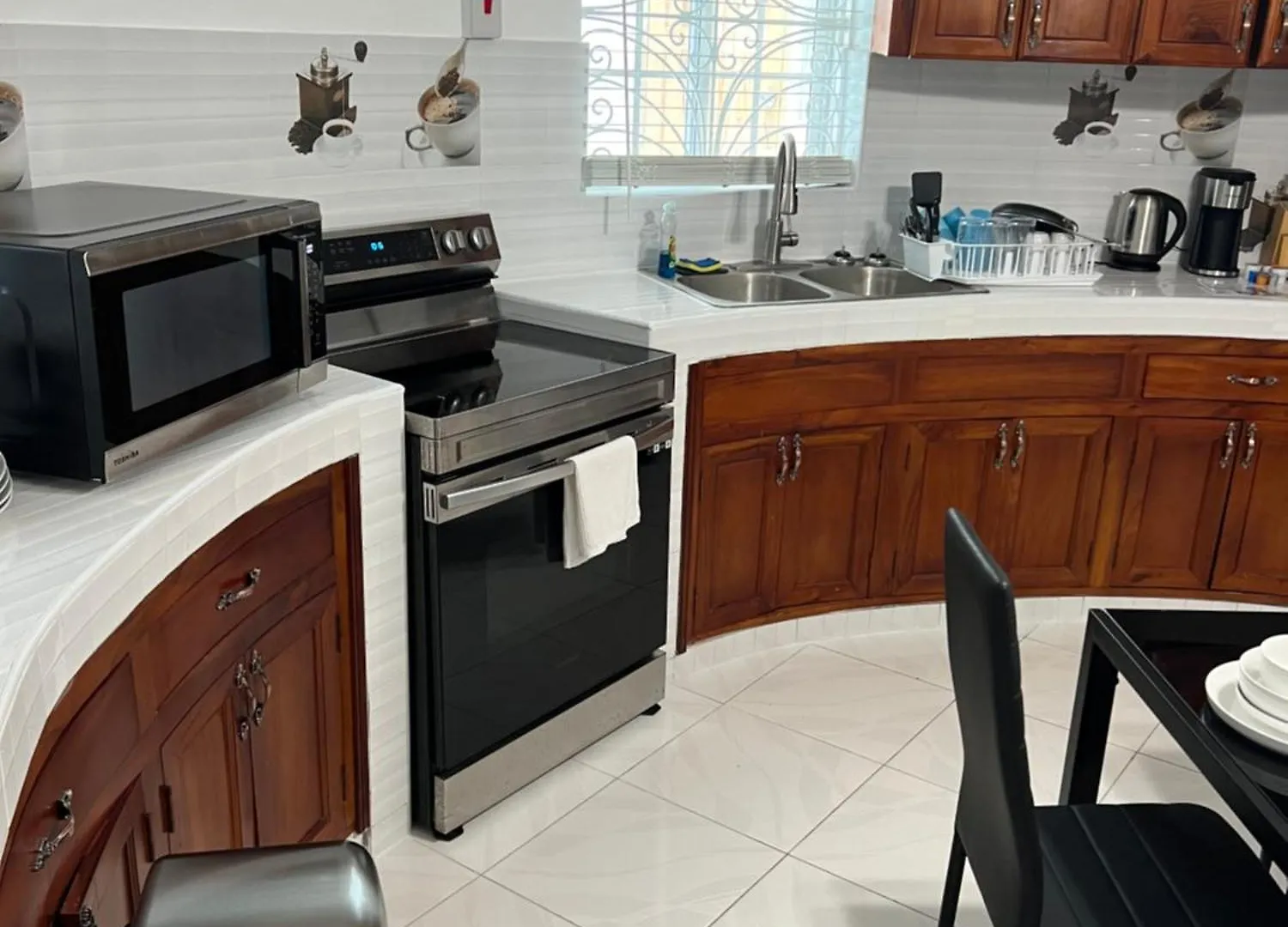 מונטגו ביי Ras Villa Ja 0*, מונטגו ביי